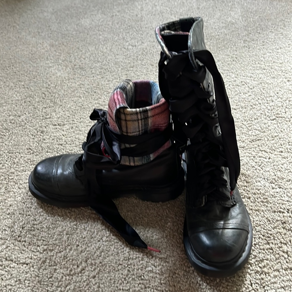 1914 Triumph Doc Martens